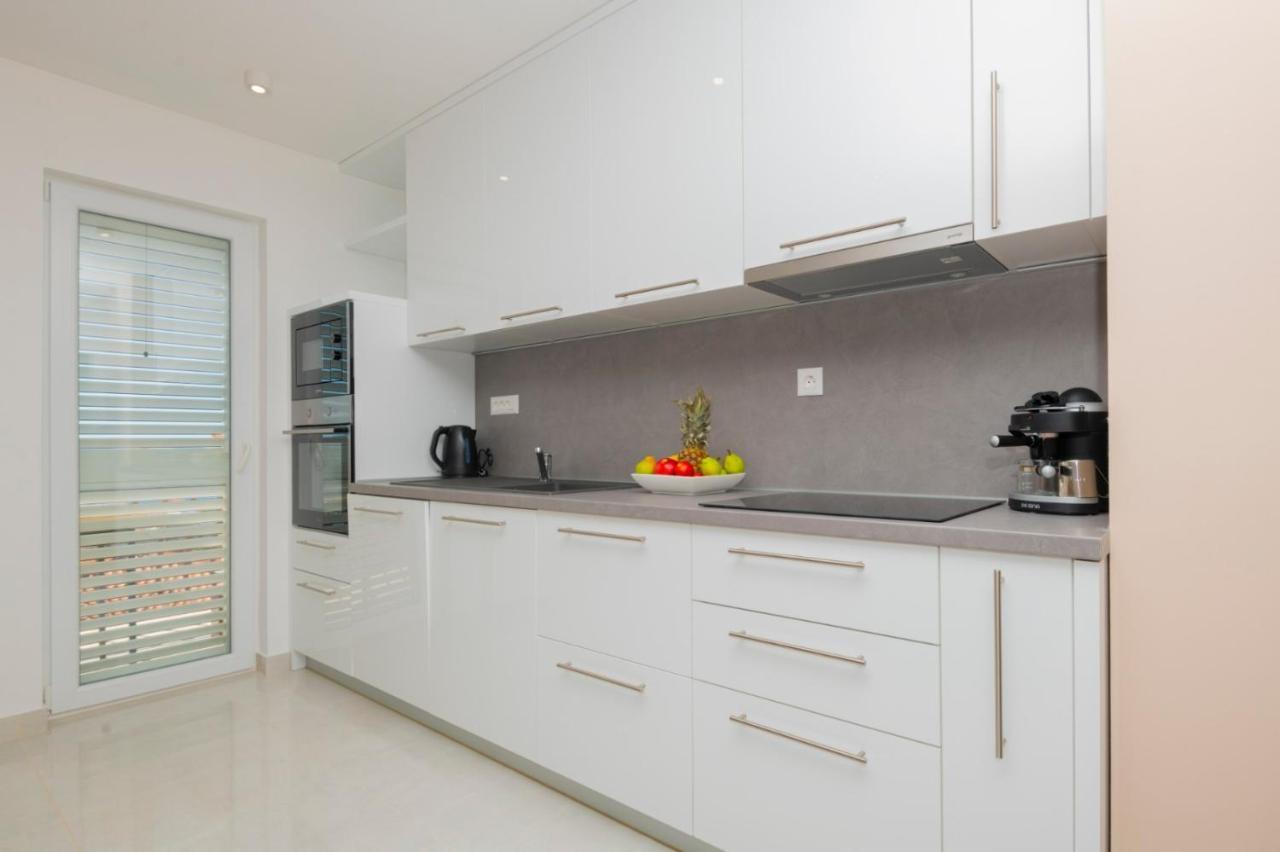 Apartments Radeljic Podstrana Esterno foto