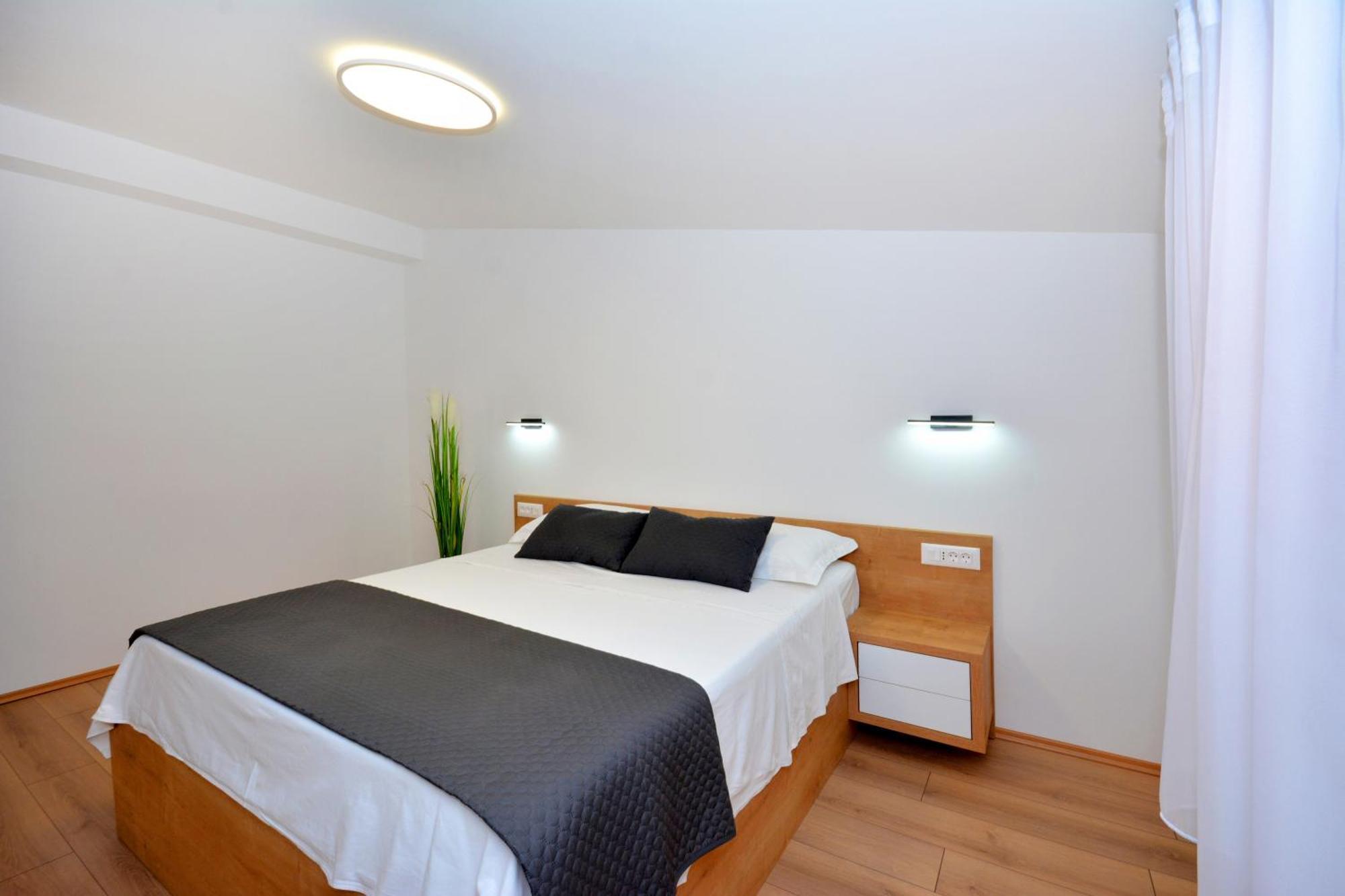 Apartments Radeljic Podstrana Esterno foto